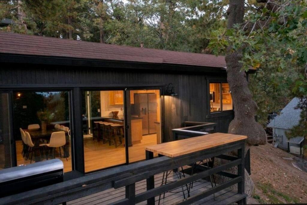 Updated Mountain Cabin Retreat With 180 Views Off Deck And Balcony Running Springs Exterior foto